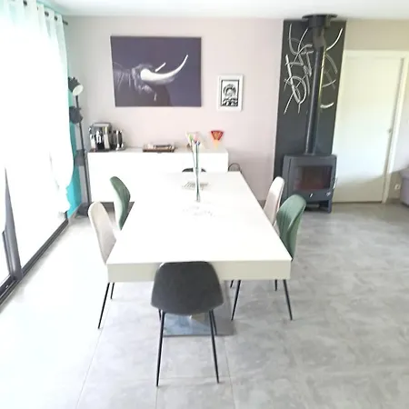 Lumina, Piscine, Climatisee, Parking, Wifi * Moulézan