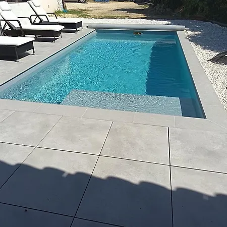 Lumina, Piscine, Climatisee, Parking, Wifi